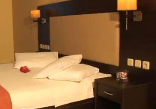 Hotel Denny'S Inn Alimos Экстерьер фото